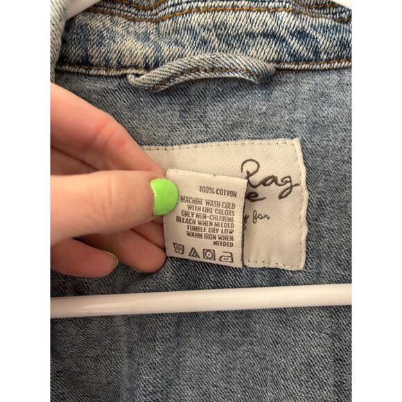 American Rag Cie Womens Light Wash Denim Jean Jacket Medium Cotton Button Front - Picture 3 of 6